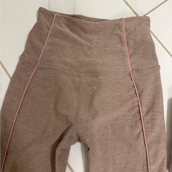 Beyond Yoga Taupe Activewear Set with Pink Trim - Picture 3 of 4